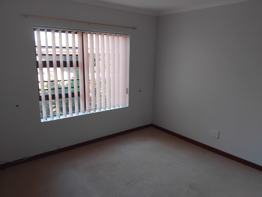 4 Bedroom Property for Sale in Wavecrest Eastern Cape